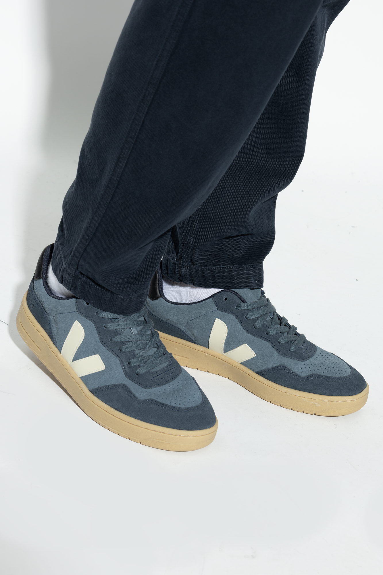 Veja Sneakers V-90 Suede | Men's | Vitkac